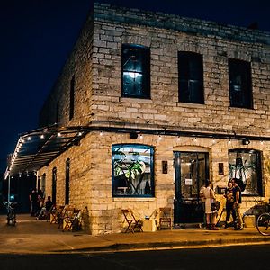 Native Hostels Austin